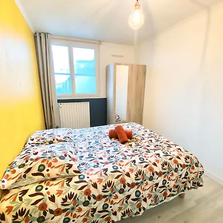 Privee Dans Partage - Calme - Proche Tram A - Wifi - Ref P5 Homestay