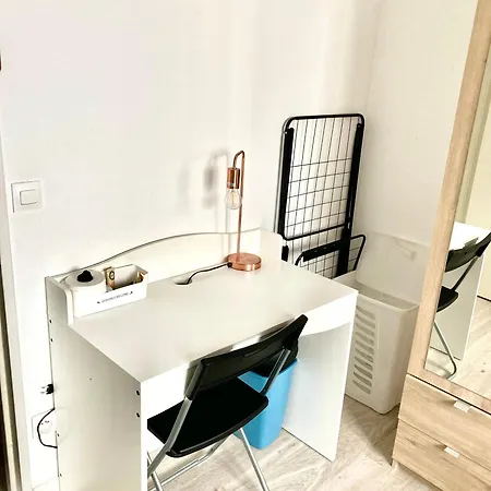 Homestay Privee Dans Partage - Calme - Proche Tram A - Wifi - Ref P5 Lormont